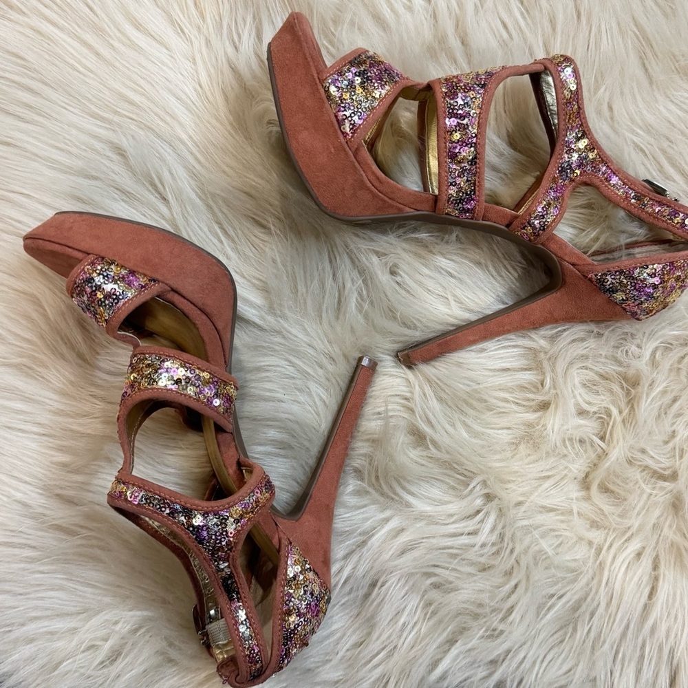 Jessica Simpson Bruno platform sandals in a rose gold sequin - Picture 7 of 9